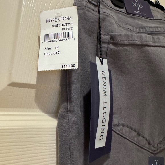 NYDJ Gray Straight Leg Jeans Classic Fit - Picture 3 of 3